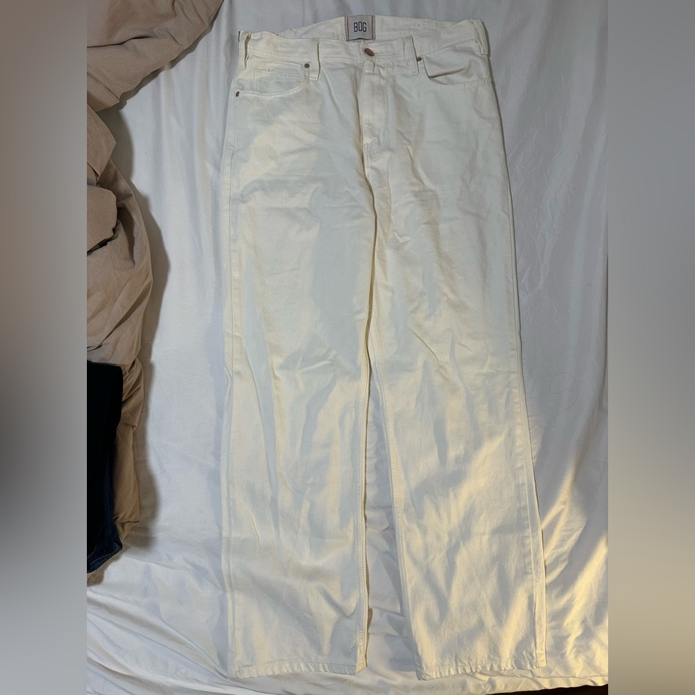 BDG Cream Skatie Fit Jeans - Picture 2 of 4